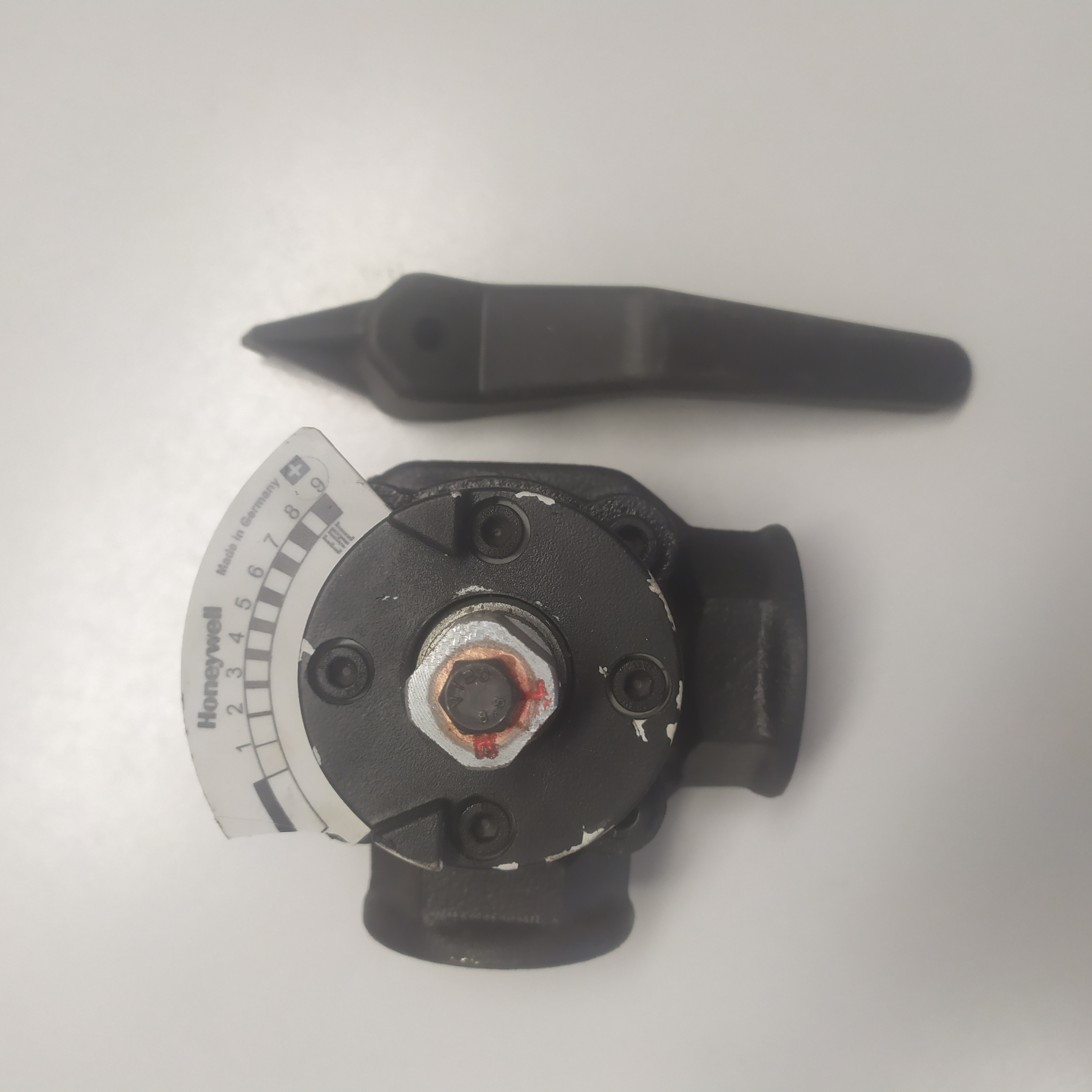 Honeywell Resideo CENTRA Dreiwege-Muffenmischer DR GG 20, grau, PN 6, abgewinkelt DN 20