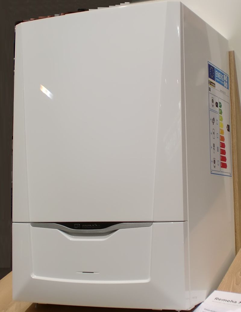 Remeha Calenta ACE 15 DS Gas Brennwertkessel 7676812