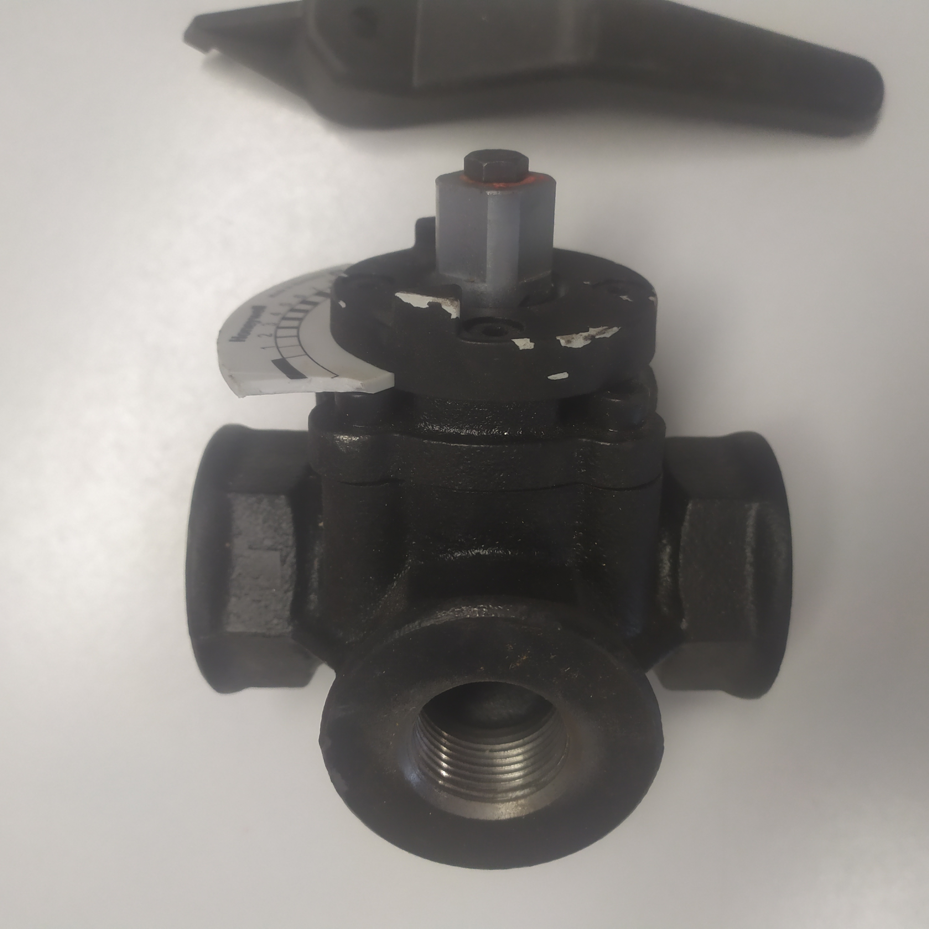 Honeywell Resideo CENTRA Dreiwege-Muffenmischer DR GG 20, grau, PN 6, abgewinkelt DN 20