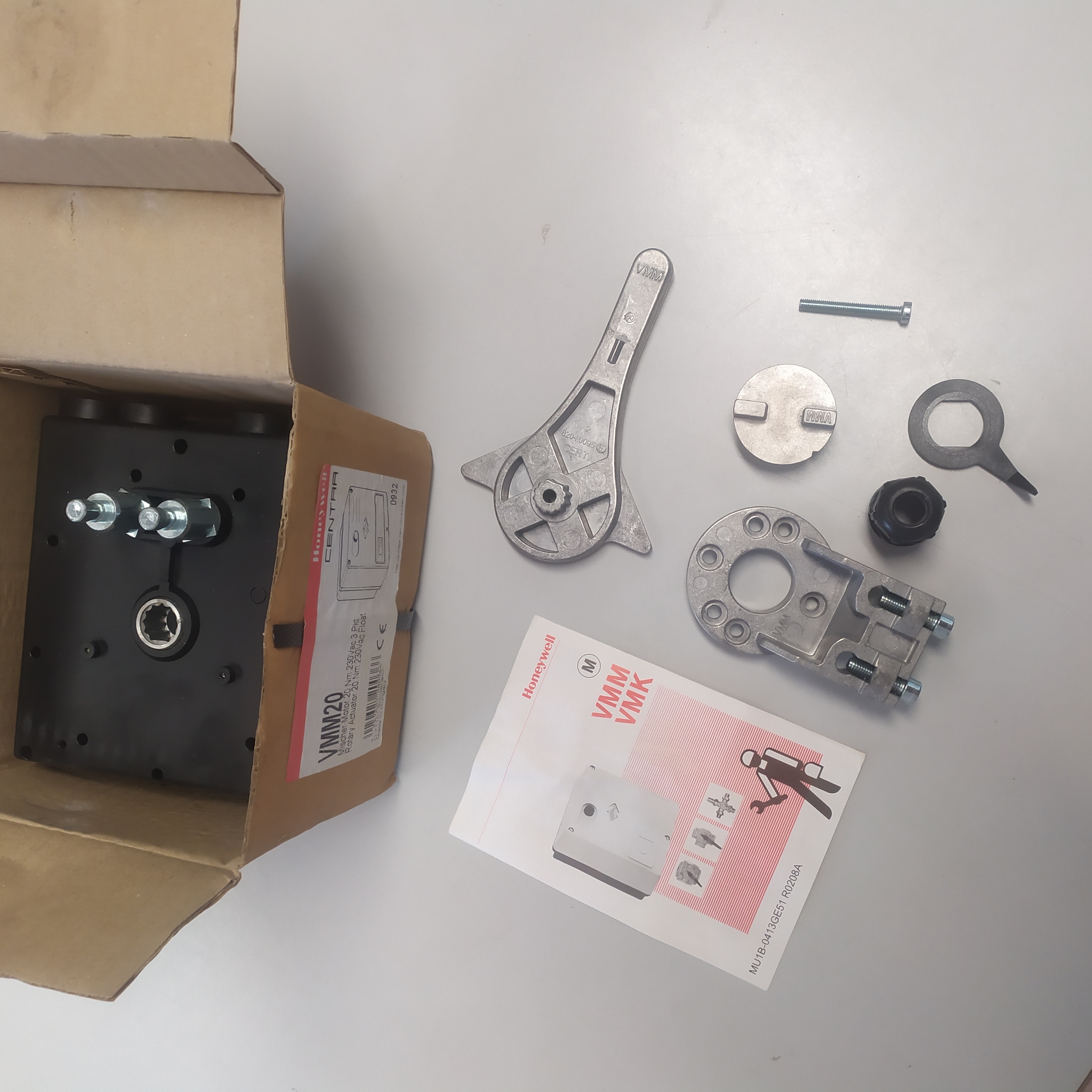 Neu / Ovp. 250 Euro Honeywell Resideo Centra VMM20 Stellmotor 230 V / 50 Hz, 20 Nm
