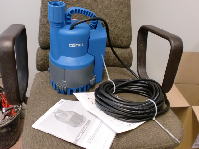 Tauchpumpe Conel Flow TP 12-N mit 10m Kabel und innenliegender Schwimmer FLOWTP12N